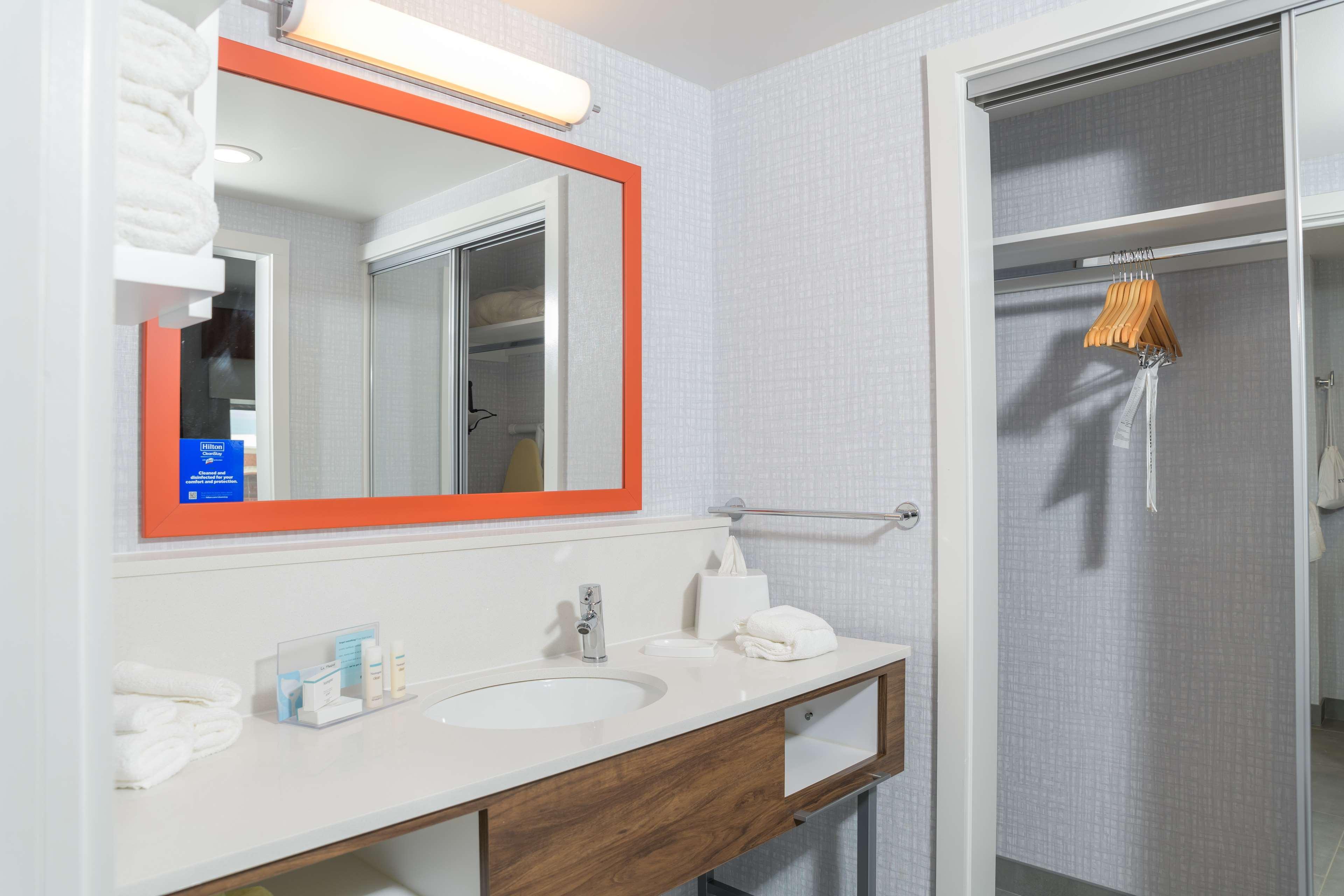Hampton Inn & Suites Erie Bayfront מראה חיצוני תמונה