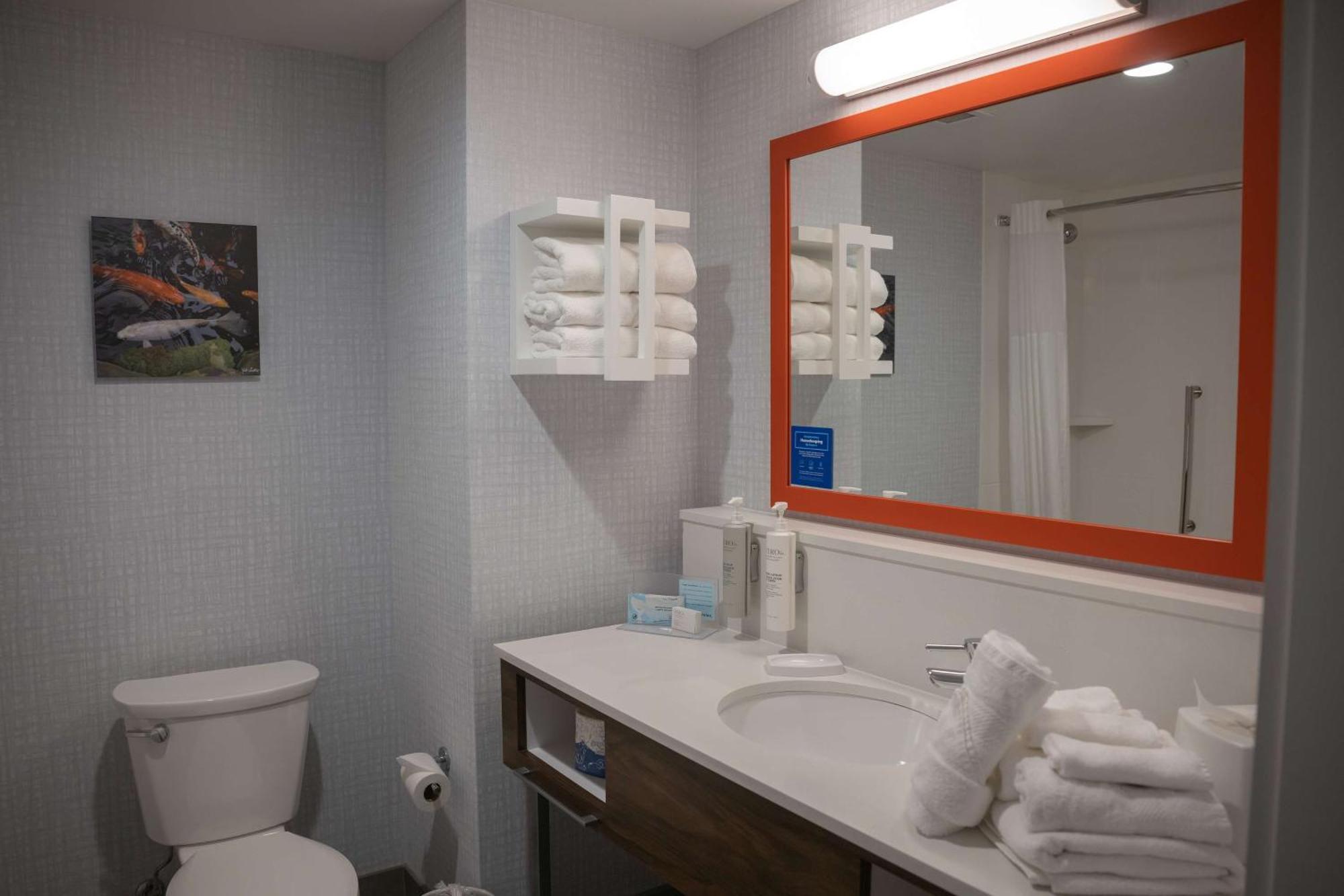 Hampton Inn & Suites Erie Bayfront מראה חיצוני תמונה