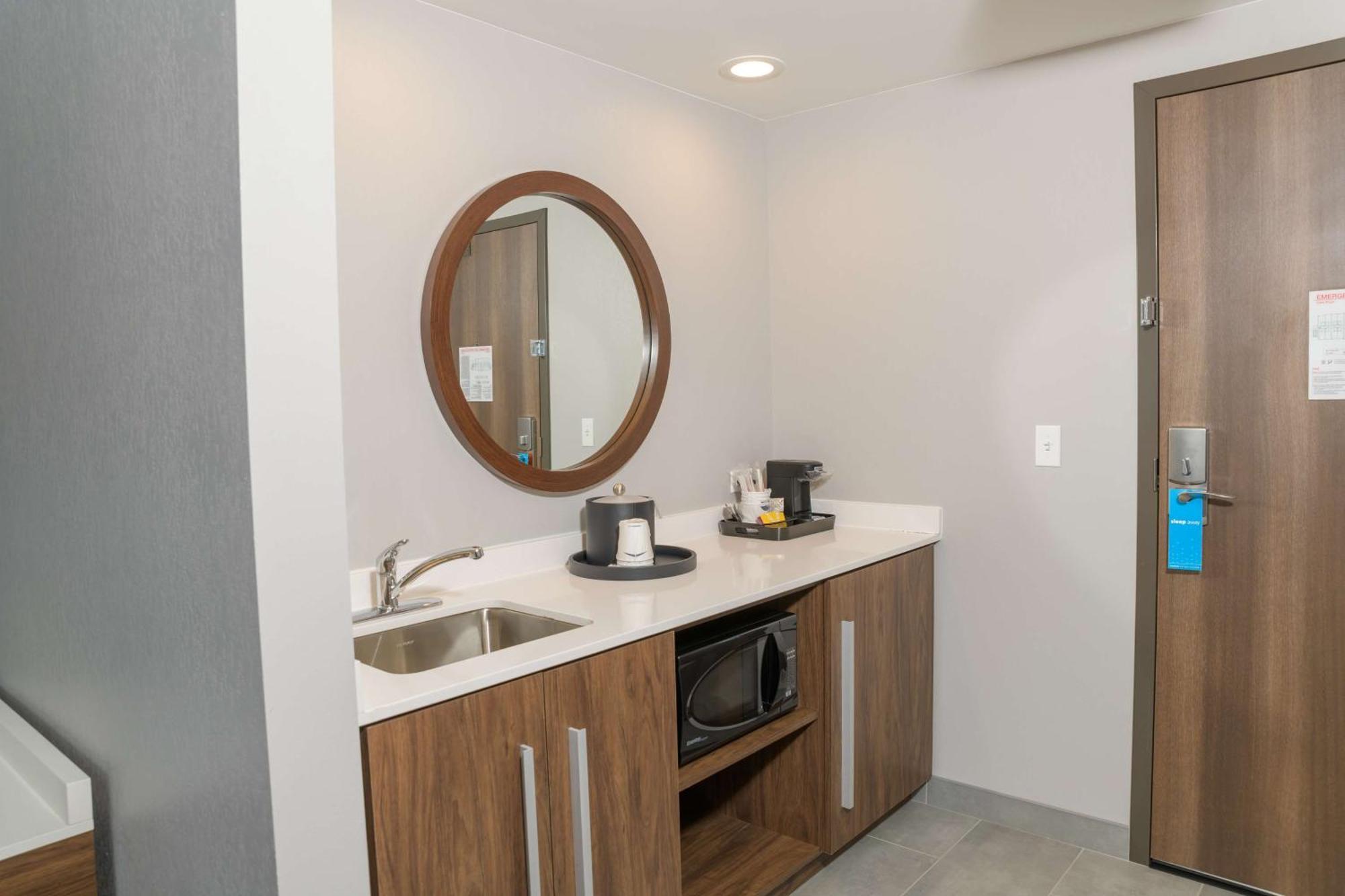Hampton Inn & Suites Erie Bayfront מראה חיצוני תמונה