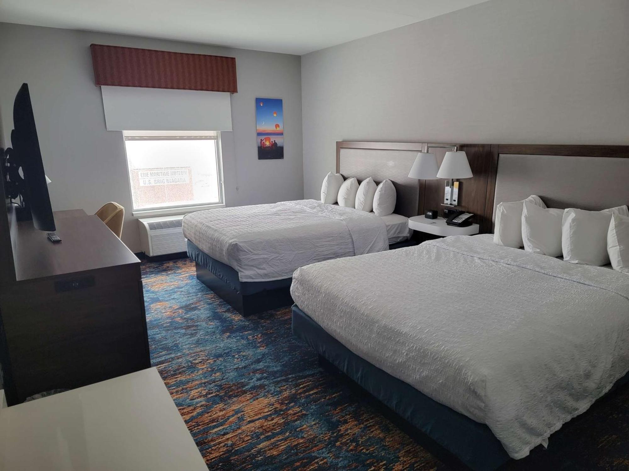 Hampton Inn & Suites Erie Bayfront מראה חיצוני תמונה