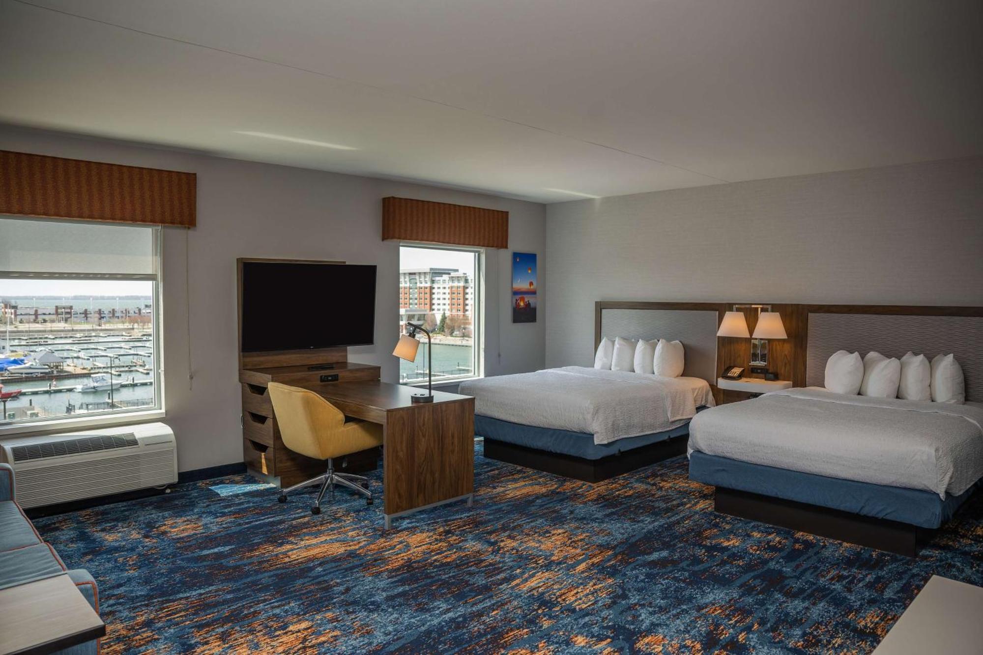 Hampton Inn & Suites Erie Bayfront מראה חיצוני תמונה