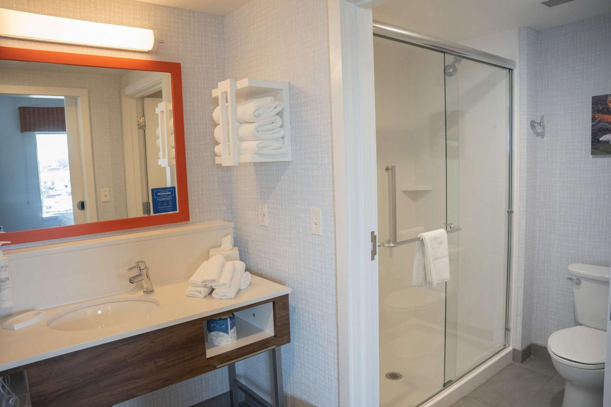Hampton Inn & Suites Erie Bayfront מראה חיצוני תמונה
