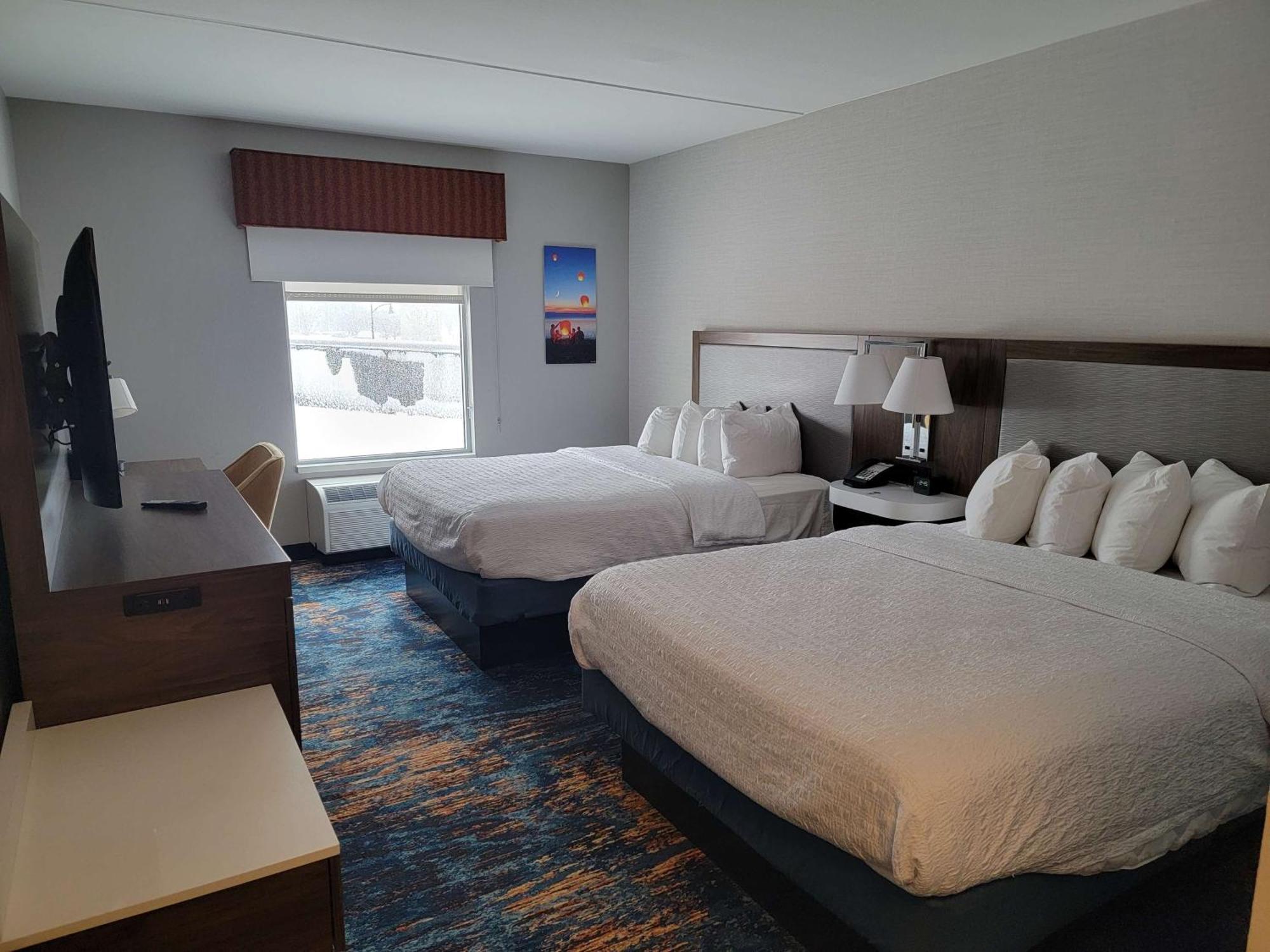 Hampton Inn & Suites Erie Bayfront מראה חיצוני תמונה