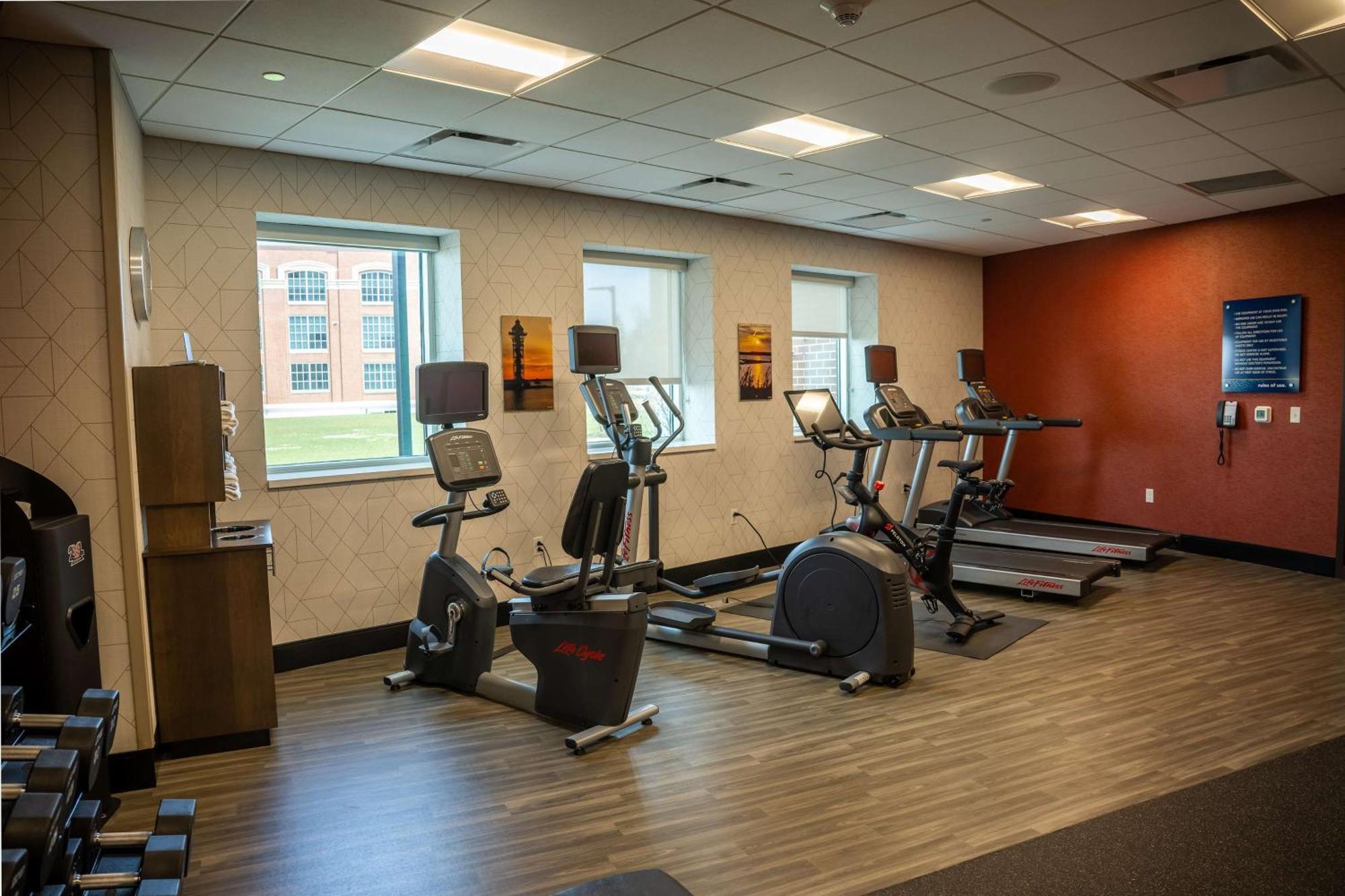 Hampton Inn & Suites Erie Bayfront מראה חיצוני תמונה