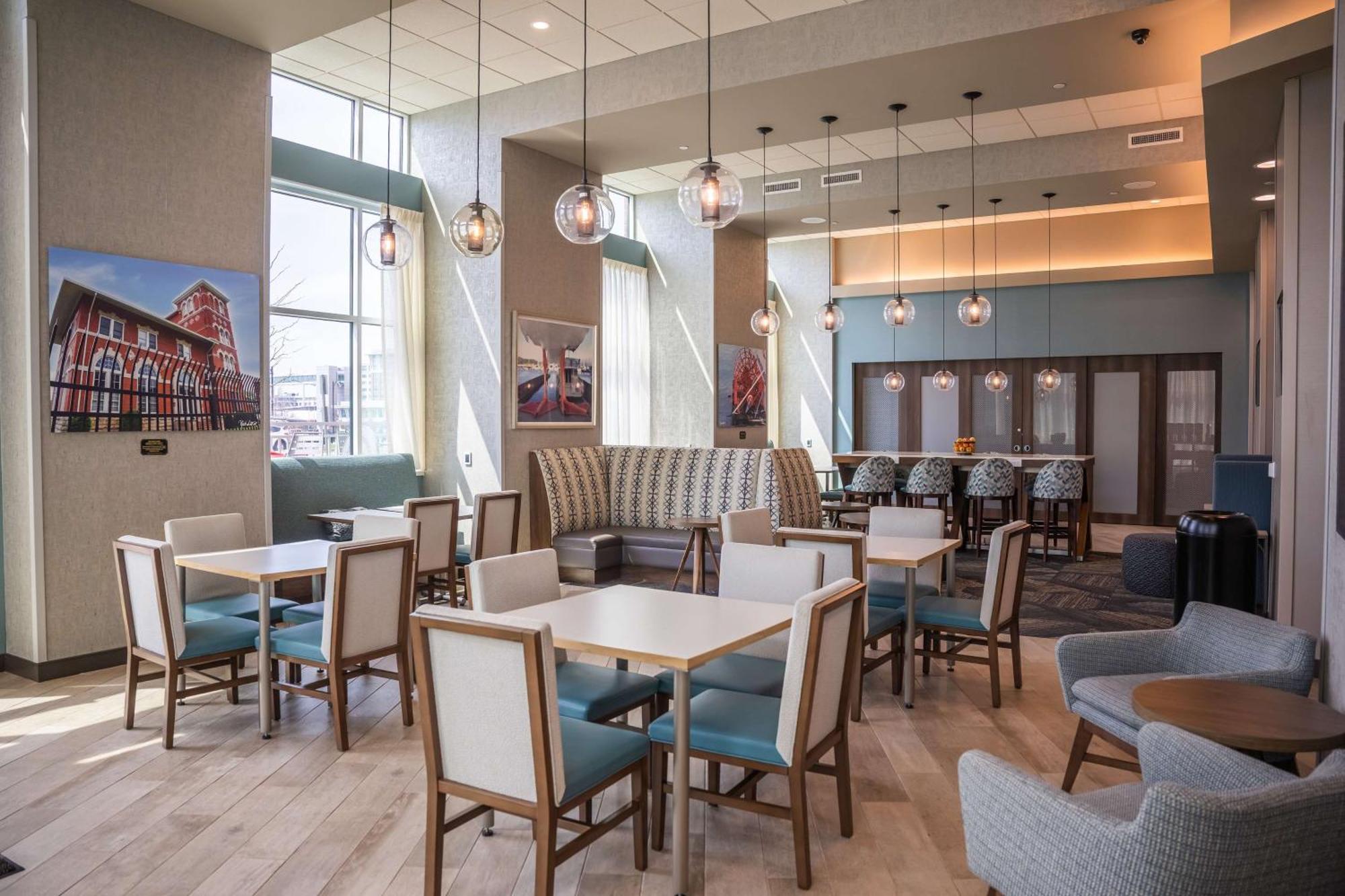 Hampton Inn & Suites Erie Bayfront מראה חיצוני תמונה