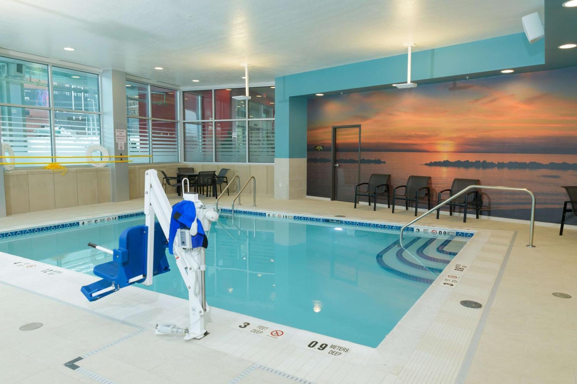 Hampton Inn & Suites Erie Bayfront מראה חיצוני תמונה