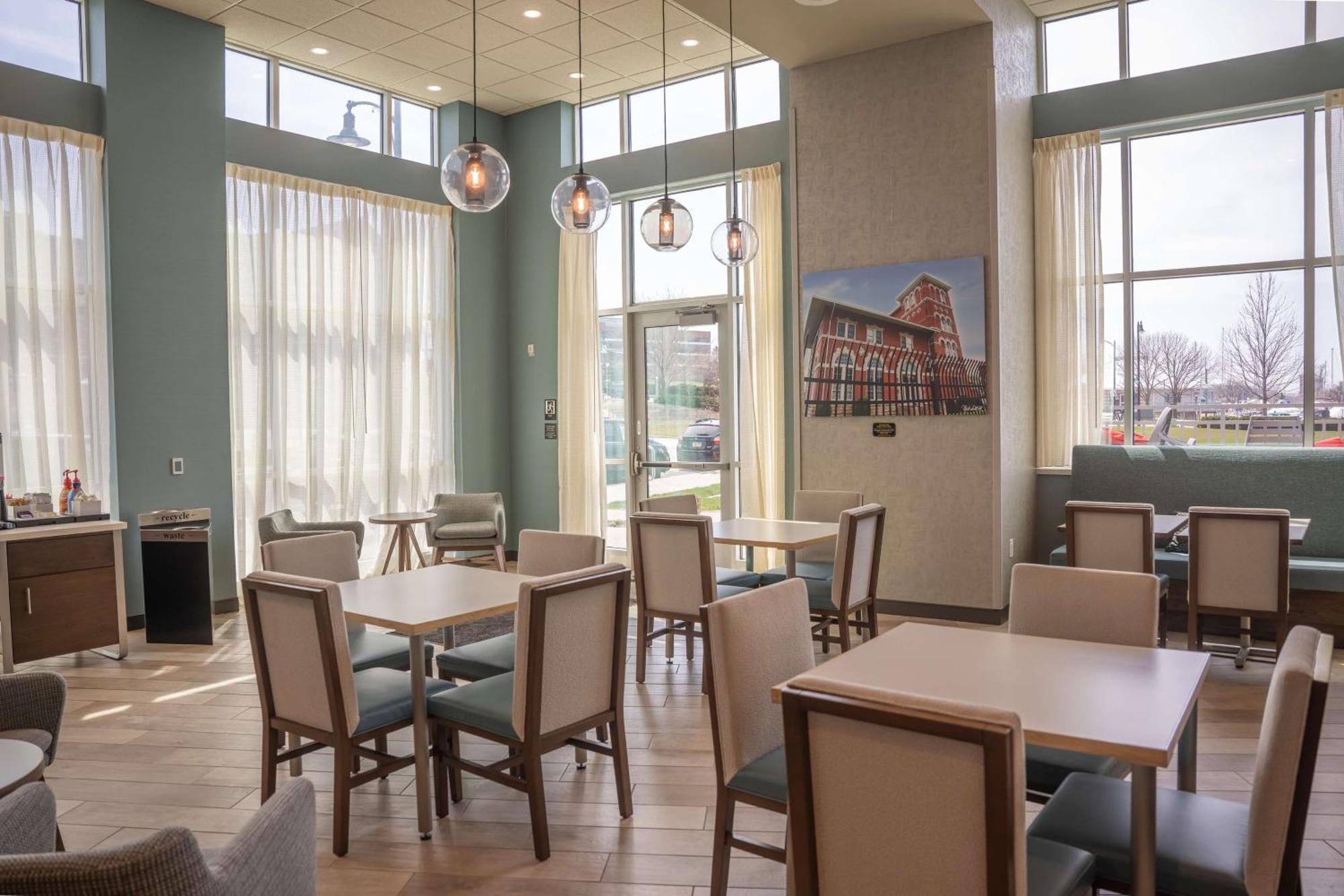 Hampton Inn & Suites Erie Bayfront מראה חיצוני תמונה